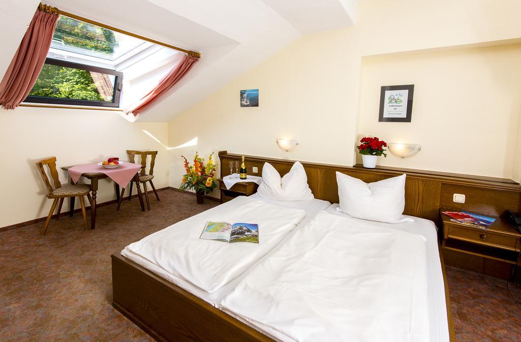 Hotel Koeppeleck เชอเนา อัม เคอนิกเซ ห้อง รูปภาพ