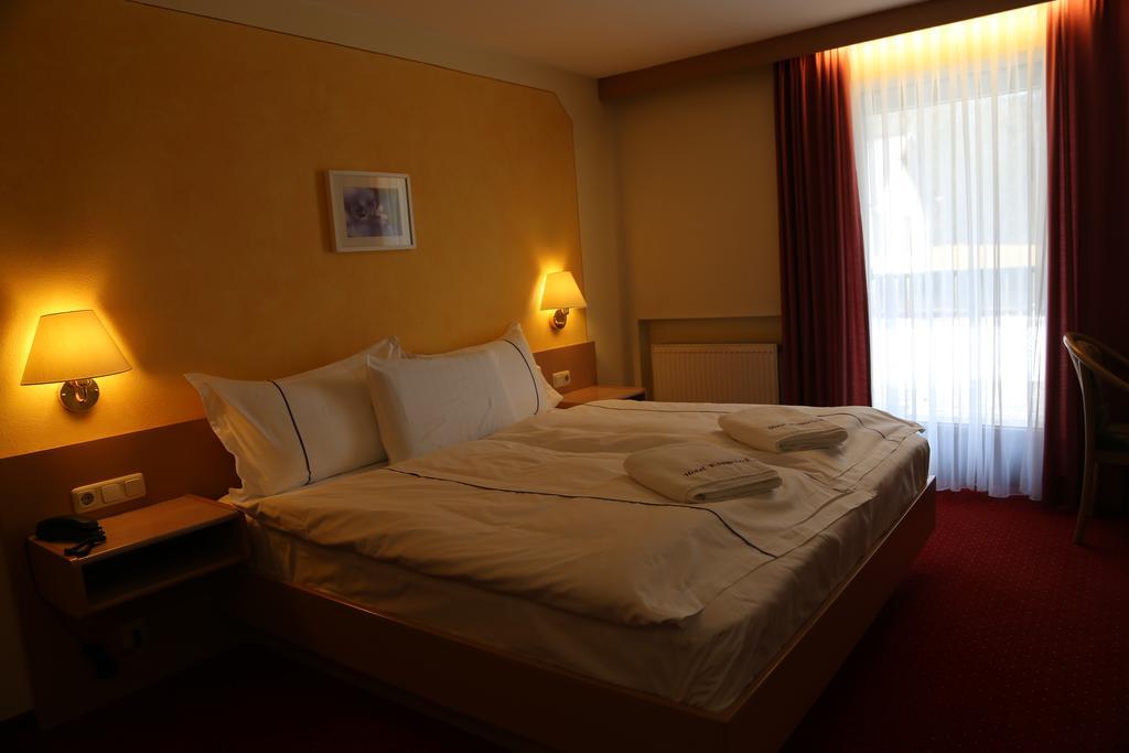 Hotel Koeppeleck เชอเนา อัม เคอนิกเซ ภายนอก รูปภาพ